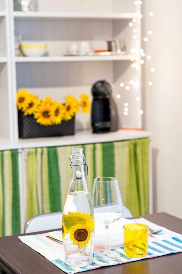 Ferienwohnung Otto Rosso Genua Exterior foto