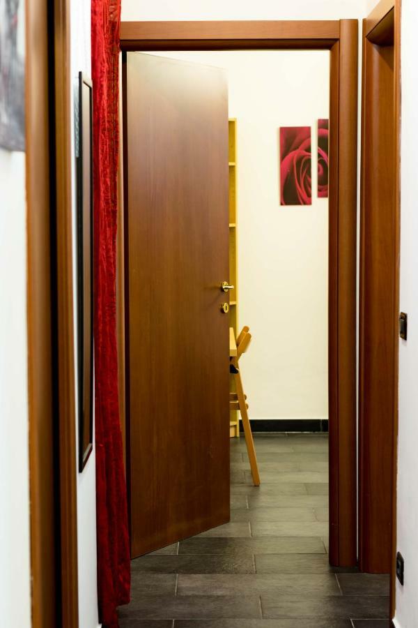 Ferienwohnung Otto Rosso Genua Exterior foto